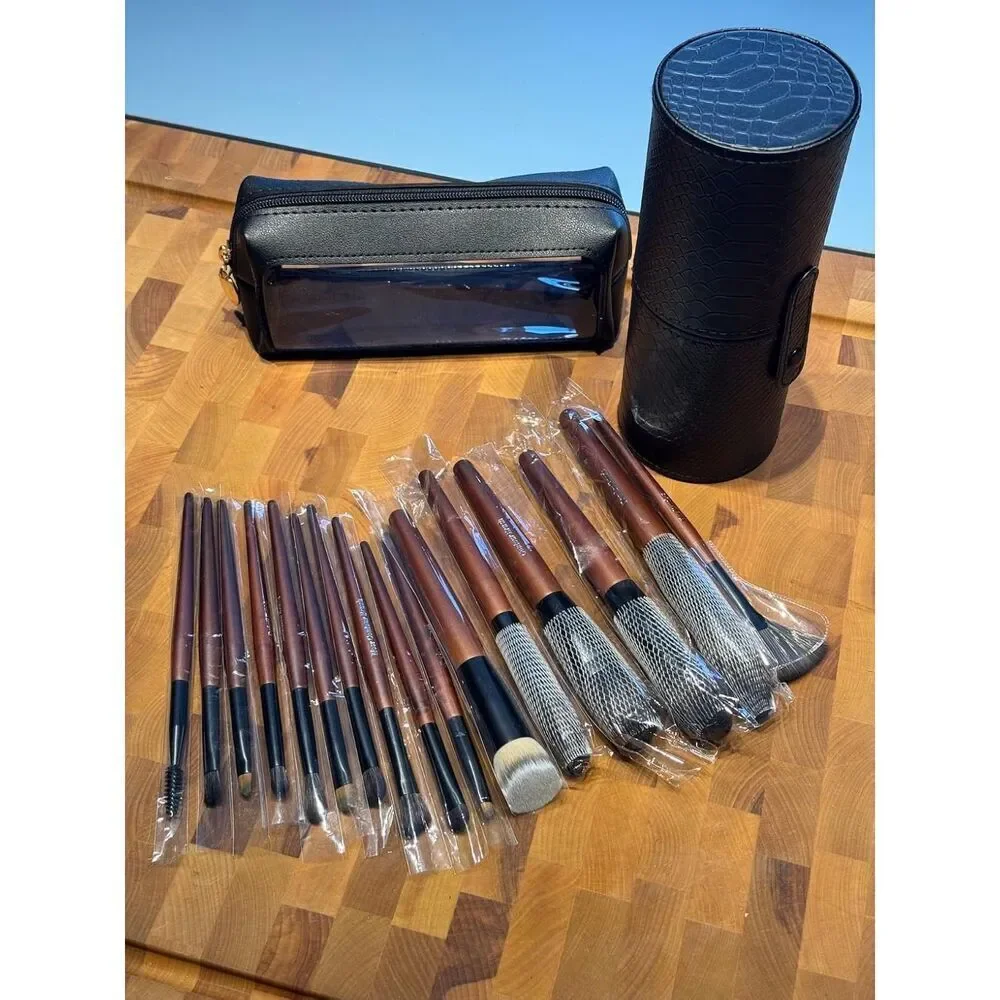16 Pcs Professional Premium Synthetic Fiber Hair Makeup Brush Kit With Case